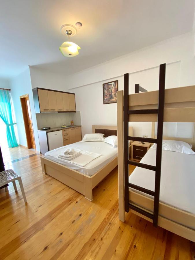 Visi Apartments Ksamil Luaran gambar