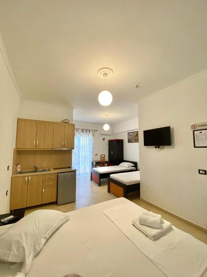 Visi Apartments Ksamil Luaran gambar