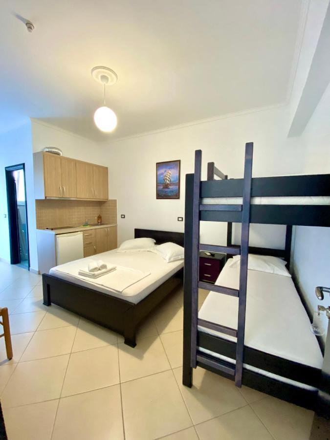 Visi Apartments Ksamil Luaran gambar