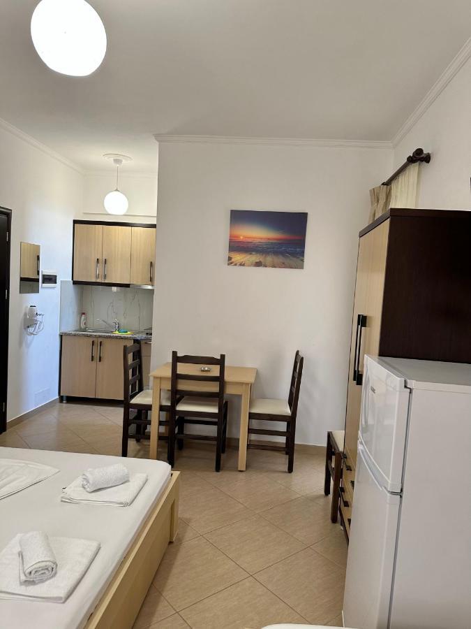 Visi Apartments Ksamil Luaran gambar