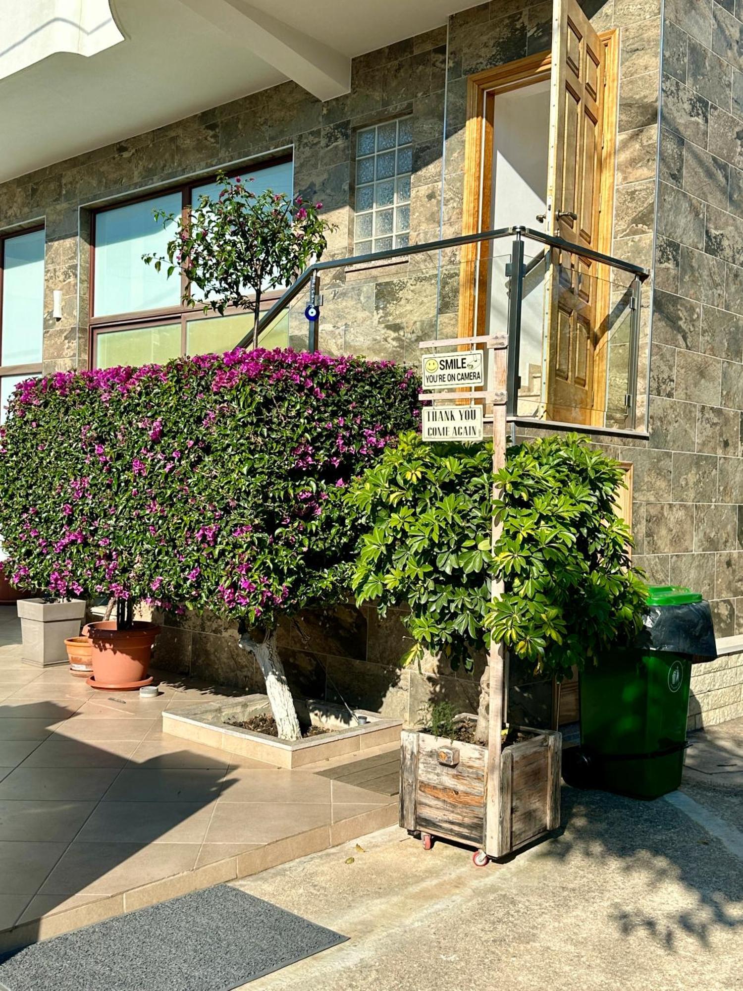 Visi Apartments Ksamil Luaran gambar