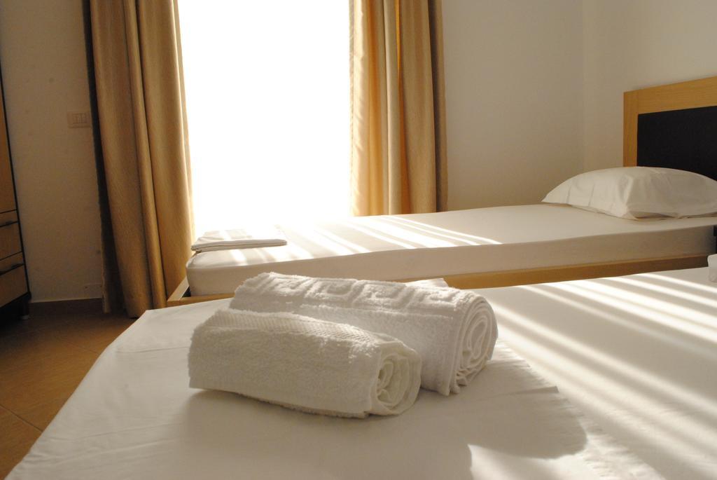Visi Apartments Ksamil Luaran gambar
