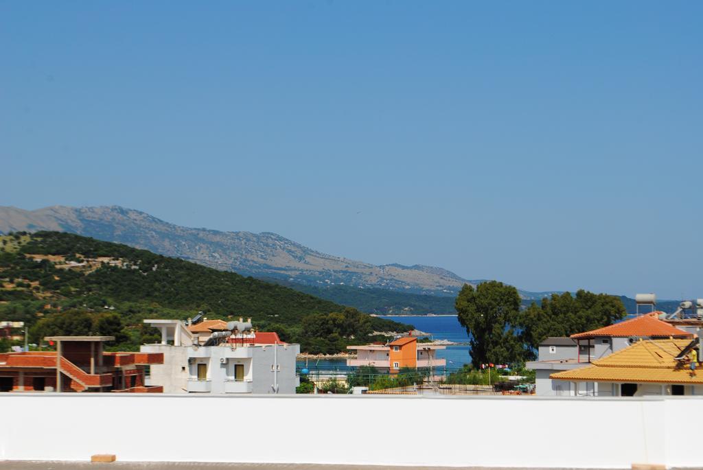 Visi Apartments Ksamil Luaran gambar